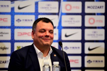 Miloš Pavlović na konferenciji za medije