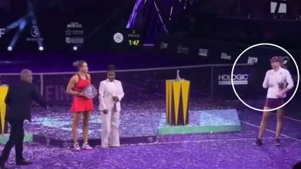 Jelena Ribakina neće da se fotografiše.