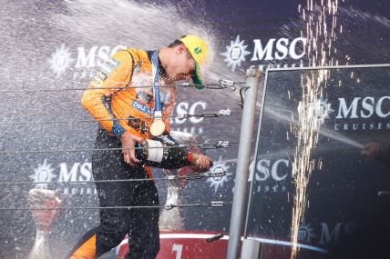 Lando Noris slavi pobedu u Sao Paulu