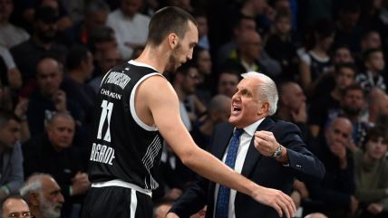 Aleksej Pokuševski i Željko Obradović na utakmici Partizana