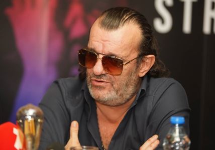 Aca Lukas spasio radnika na pumpi od naoružanog razbojnika