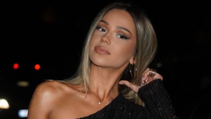 Obožavateljka raskrvarila Breskvicu na nastupu