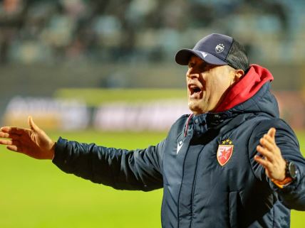 Trener Crvene zvezde Vladan Milojević.