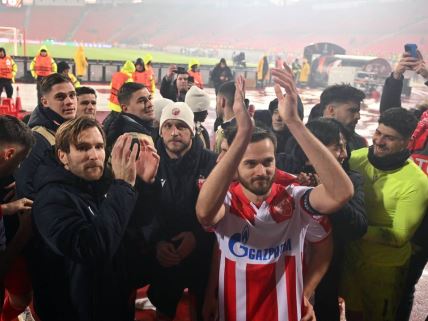 Fudbaleri Crvene zvezde slave pobedu