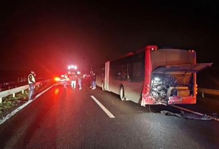 Fotografije saobraćajne nesreće u kojoj je poginuo Sreten J. sa detetom (12).jpg