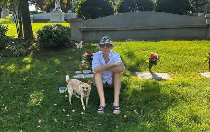 Drina De Niro na grobu sina