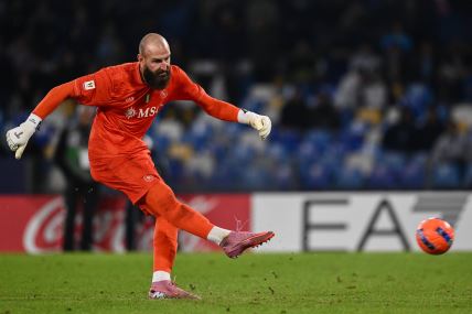 Golman Napolija Vanja Milinković-Savić.