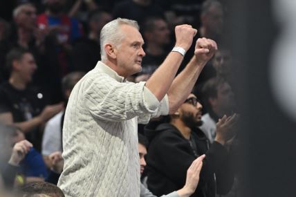 Žarko Paspalj slavi pobedu Partizana protiv Bajerna