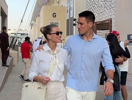 Saška Veselinov se oglasila iz Dubaija