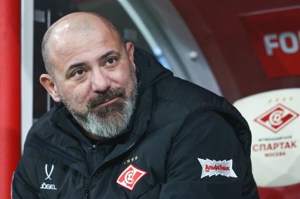 Dejan Stanković sedi na klupi Spartaka