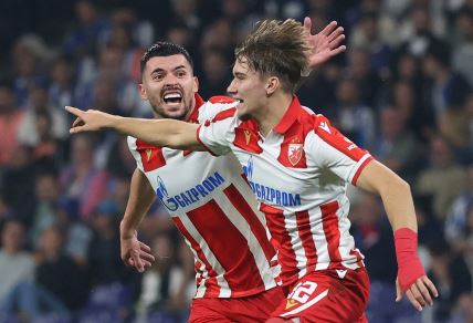 Vasilije Kostov i Nemanja Radonjić slave gol Zvezde.