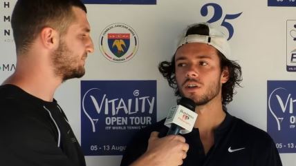 Kventan Folio daje intervju.