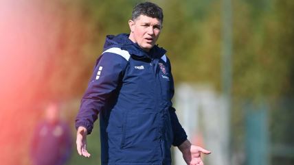 Gordan Petrić širi ruke na utakmici Srbije