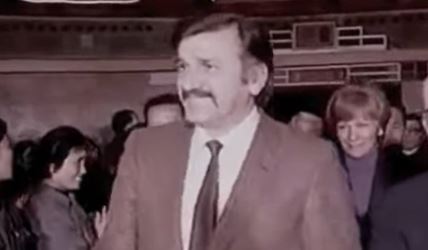 Isplivao snimak Bate Živojinovića iz Kine dočekali ga kao Tita