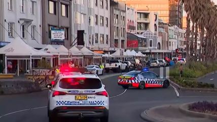 Pucnjava na plaži Bondi u Sidneju.jpg