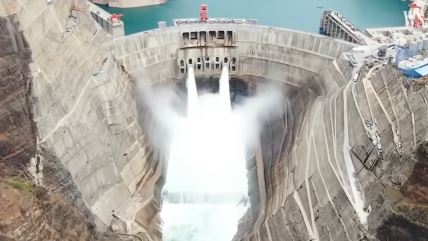 Kina gradi jedan od najvećih hidroelektrana.png