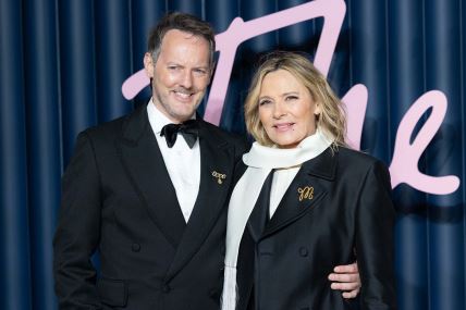 Kim Katral pokazala zmijsko telo na medenom mesecu: