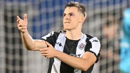 Andrej Kostić slavi gol u Partizanu