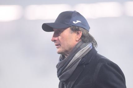 Miroslav Tanjga sa kačketom na glavi.