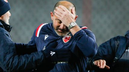 Dejan Stanković se drži za glavu u Crvenoj zvezdi