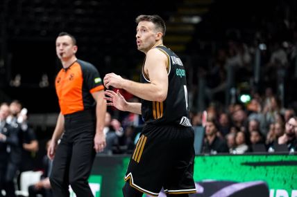 Aleksa Avramović u dresu Dubaija