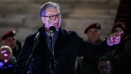 Aleksandar Vučić se obraća ispred Narodne skupštine