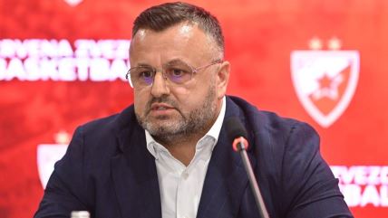 Željko Drčelić na konferenciji za novinare Crvene zvezde