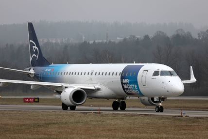 Air Montenegro avion