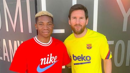 Arguably the best to ever lace them up. #blaugrana #fcbarcelona @leomessi 🔵🔴 copy.jpg