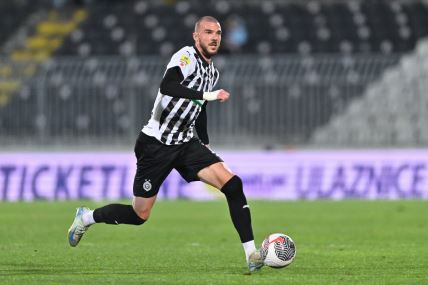 Nihad Mujakić u dresu Partizana.