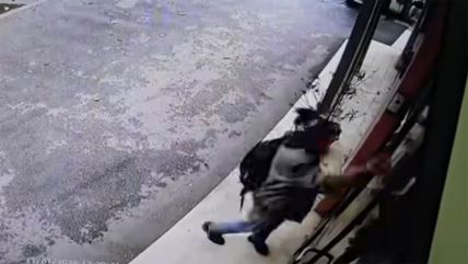 Napadnuta bugarska ambasada u Severnoj Makedoniji