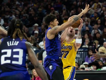 Luka Dončić protiv Sakramenta