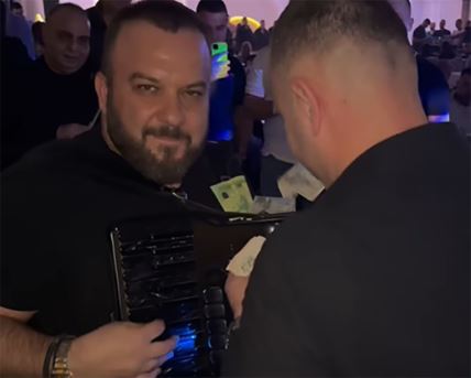  Borka Radivojevića otac kaznio jer je svirao harmoniku