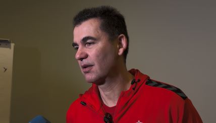 Raul Gonzales daje izjavu