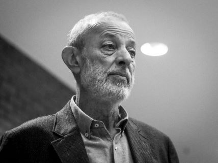 Ko je dao jedinu čitulju za Miku Aleksića i šta piše?