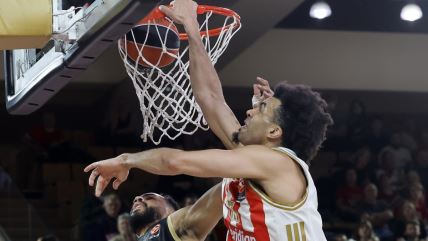 Džordan Nvora zakucavanje na Monako Zvezda