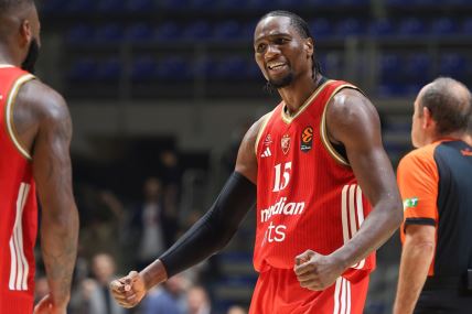 Ebuka Izundu  se raduje posle poena protiv Makabija