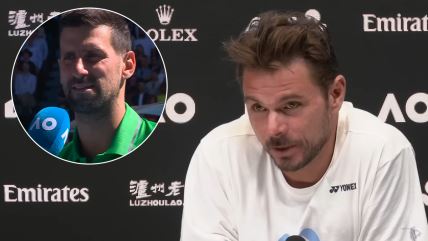 Sten Vavrinka u beloj majici, a u kružiću je Novak Đoković.