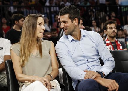 Jelena Đoković i Novak Đoković pričaju.