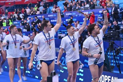 Vaterpolo Srbija - Mađarska, dodela medalje (20).JPG