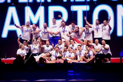 Vaterpolo reprezentacija Srbije slavi pobedu na Evropskom prvenstvu