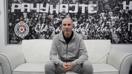Đoan Penjaroja, trener KK Partizan (5).jpg