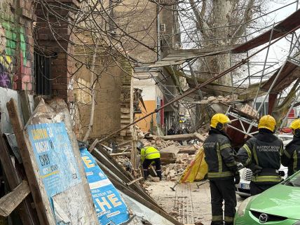 Urušila se stara zgrada u Džoržda Vašingtona