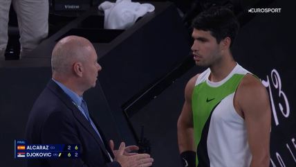Karlos Alkaraz se žali kod supervizora Australijan opena (4).jpg