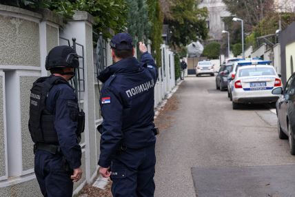 Zdravko Čolić viIa Dedinje bomba (12).jpg