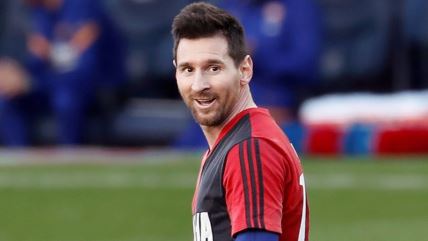 Lionel Mesi u dresu Njuels Old Bojsa