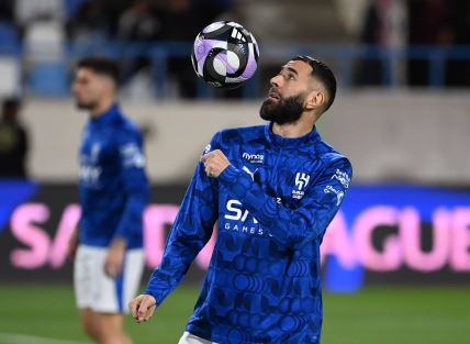 Karim Benzema na zagrevanju