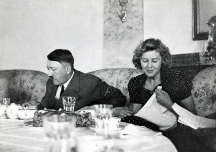 Eva Braun (4).jpg
