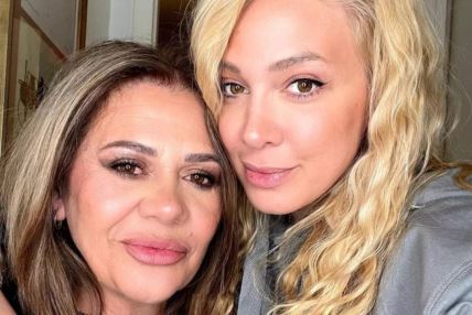 Milica Todorović sa majkom