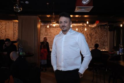 Isplivao razlog povlačenja iz javnosti pevača Daniela Kajmakoskog koji je otet u Beogradu